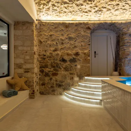 Hotel Yeeon Boutique Hotel, - Historic Of Europe 4*