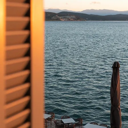Yeeon Boutique Hotel, - Historic Of Europe Hotel 4*