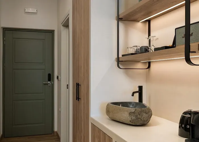 Yeeon Boutique Hotel, - Historic Of Europe Hotel Gythio