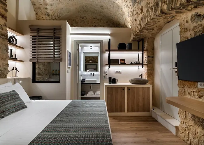 Yeeon Boutique Hotel, - Historic Of Europe Hotel Gythio