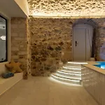 Hotel Yeeon Boutique Hotel, - Historic Of Europe 4*