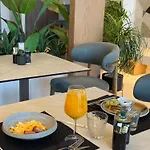 Yeeon Boutique Hotel, - Historic Of Europe Hotel Gythio