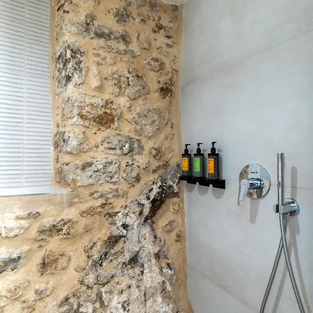 Yeeon Boutique Hotel, - Historic Of Europe 4*