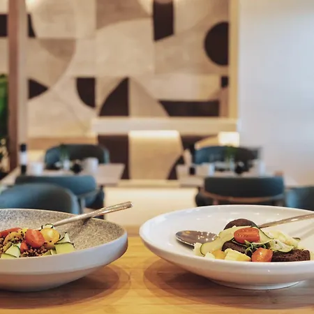 Yeeon Boutique Hotel, - Historic Of Europe Ξενοδοχείο 4*