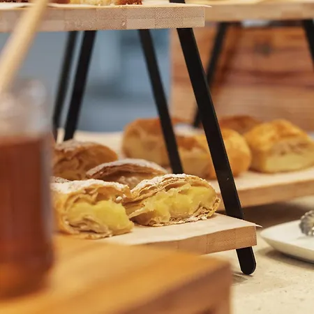 Yeeon Boutique Hotel, - Historic Of Europe 4*