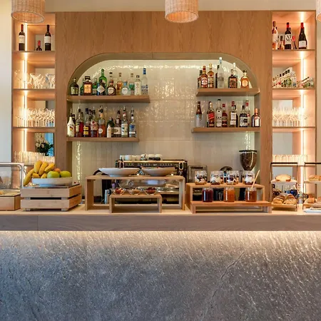 Ξενοδοχείο Yeeon Boutique Hotel, - Historic Of Europe 4*