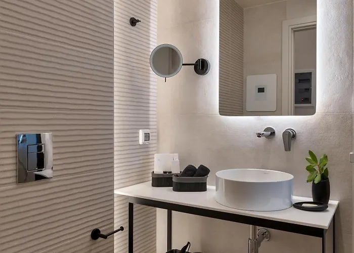 Yeeon Boutique Hotel, - Historic Of Europe