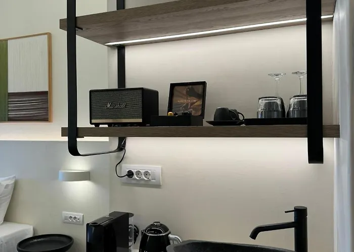 Yeeon Boutique Hotel, - Historic Of Europe فندق 4*