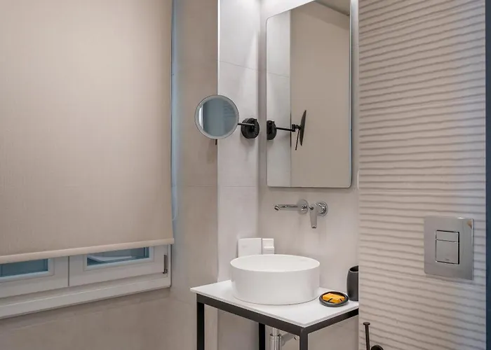 Ξενοδοχείο Yeeon Boutique Hotel, - Historic Of Europe 4*