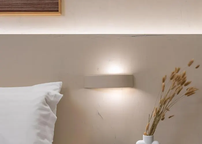 Yeeon Boutique Hotel, - Historic Of Europe فندق 4*