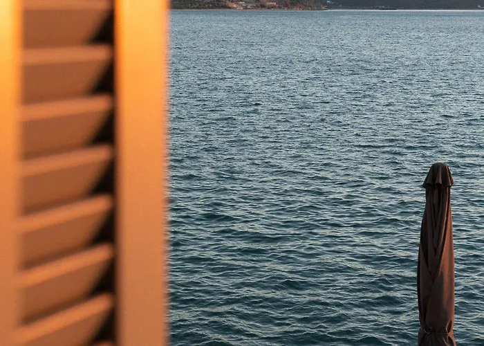 Yeeon Boutique Hotel, - Historic Of Europe Ξενοδοχείο 4*